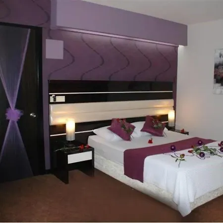 Hotel La Bella 3*